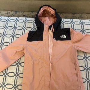 Girls Northface Rain jacket . Size 10-12. Barely worn. Like new